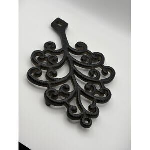 Vintage Black Cast Iron Trivet Hot Plate Footed MARKED T-3 |FAMILY TREE|